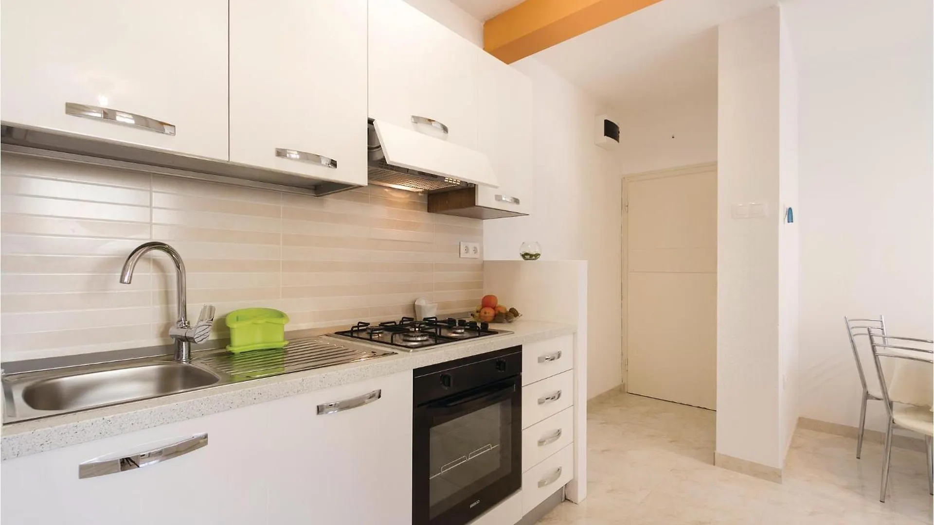 Gorgeous Apartment In Fazana With Kitchen 0*,  Croacia