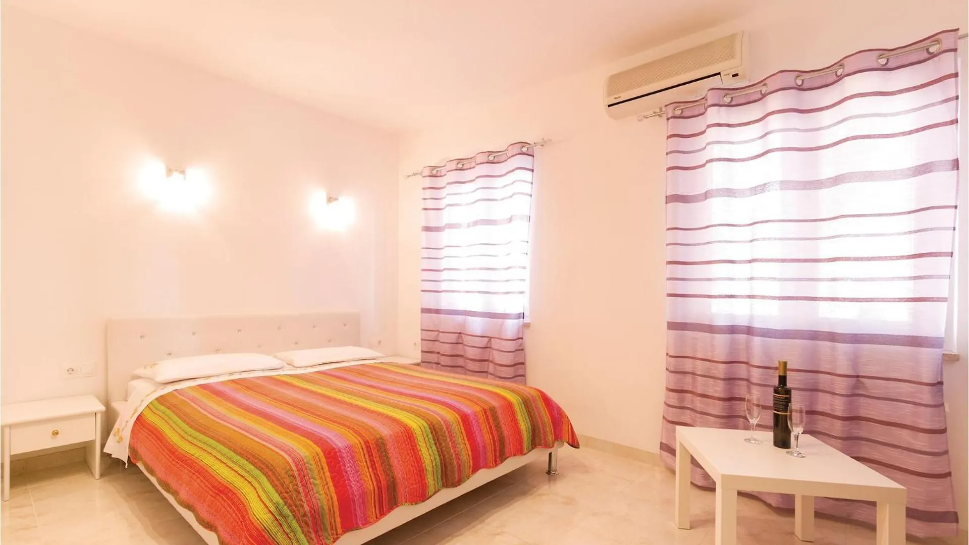 Gorgeous Apartment In Fazana With Kitchen